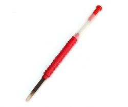 Шпатель для переноса личинок (пластм.)